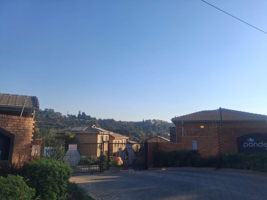 To Let 3 Bedroom Property for Rent in Helderkruin Gauteng