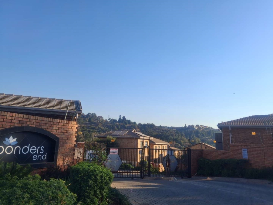 To Let 3 Bedroom Property for Rent in Helderkruin Gauteng