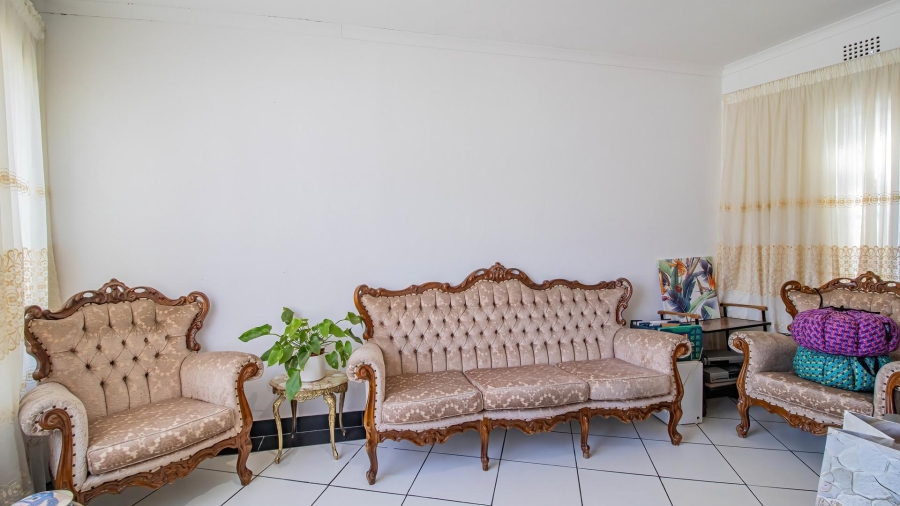4 Bedroom Property for Sale in Mondeor Gauteng