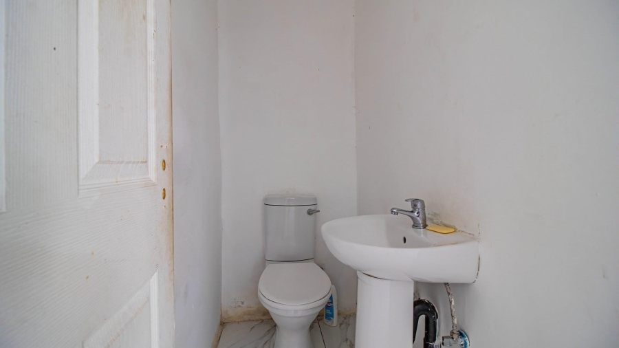 4 Bedroom Property for Sale in Mondeor Gauteng