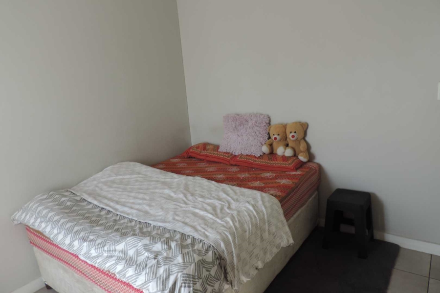 1 Bedroom Property for Sale in Albertsdal Gauteng