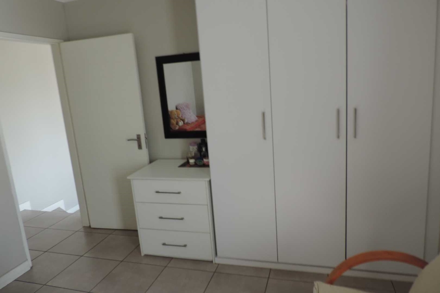1 Bedroom Property for Sale in Albertsdal Gauteng