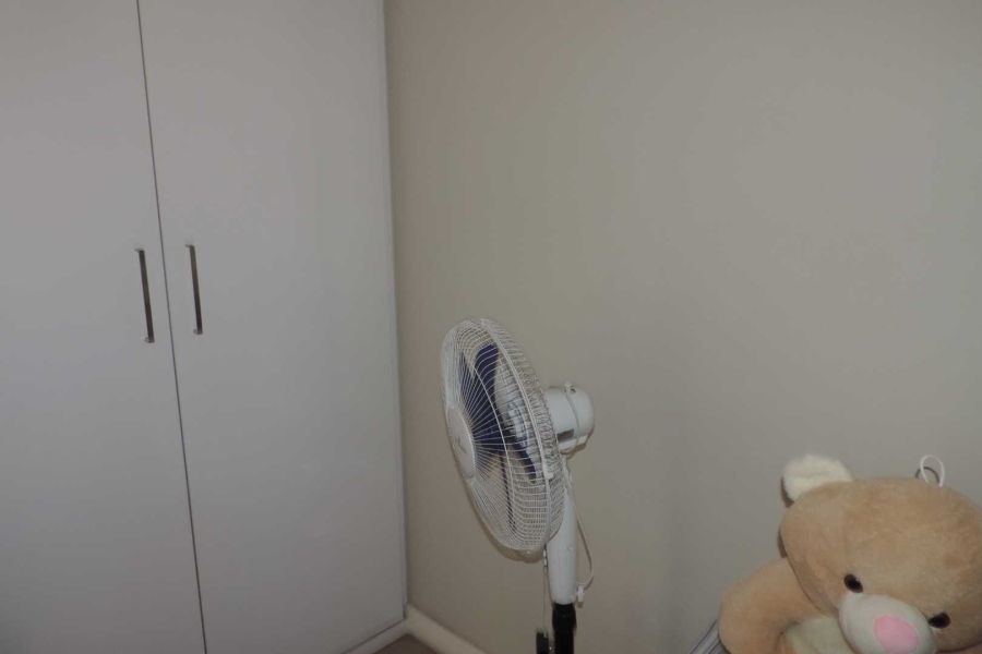 1 Bedroom Property for Sale in Albertsdal Gauteng
