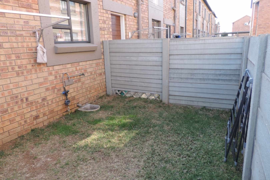 1 Bedroom Property for Sale in Albertsdal Gauteng