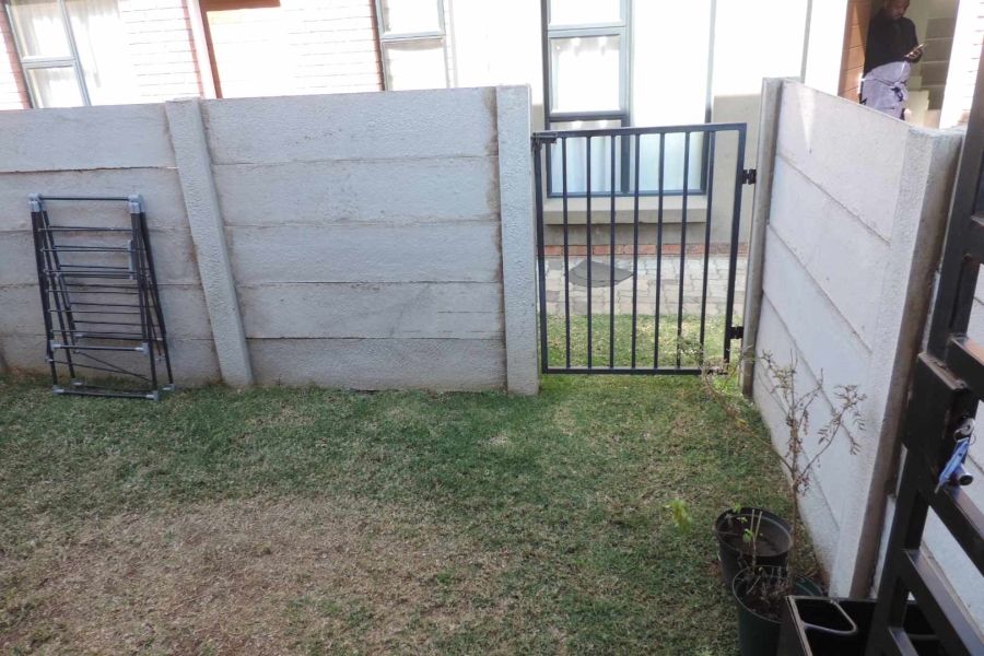 1 Bedroom Property for Sale in Albertsdal Gauteng