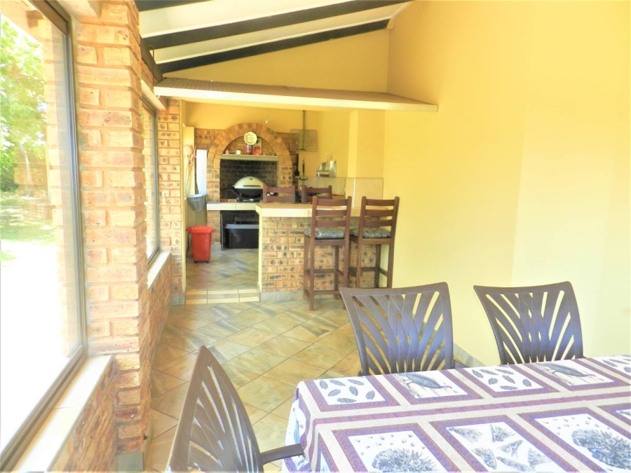 9 Bedroom Property for Sale in Hekpoort Gauteng