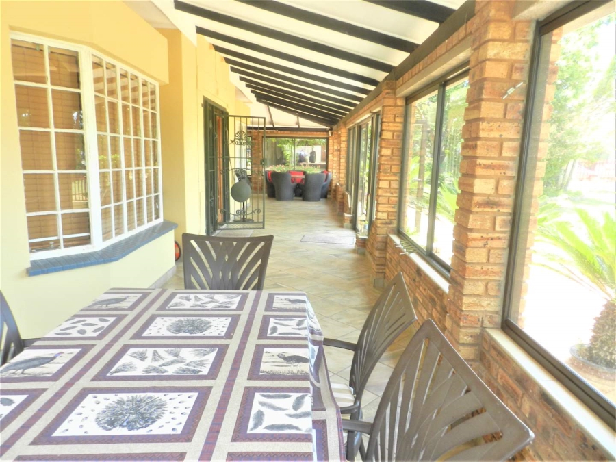 9 Bedroom Property for Sale in Hekpoort Gauteng