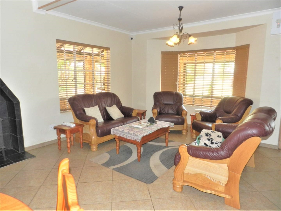 9 Bedroom Property for Sale in Hekpoort Gauteng