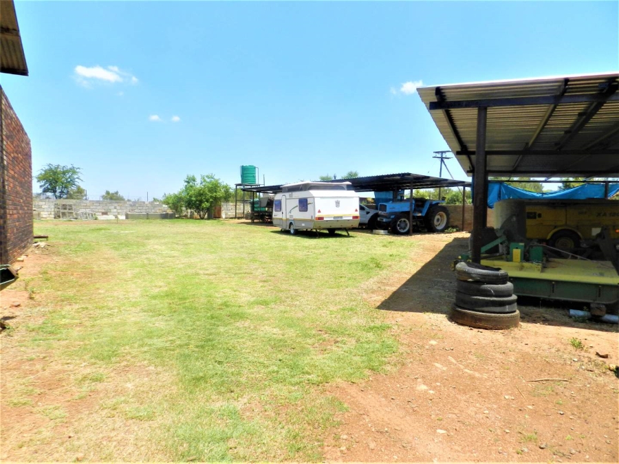 9 Bedroom Property for Sale in Hekpoort Gauteng