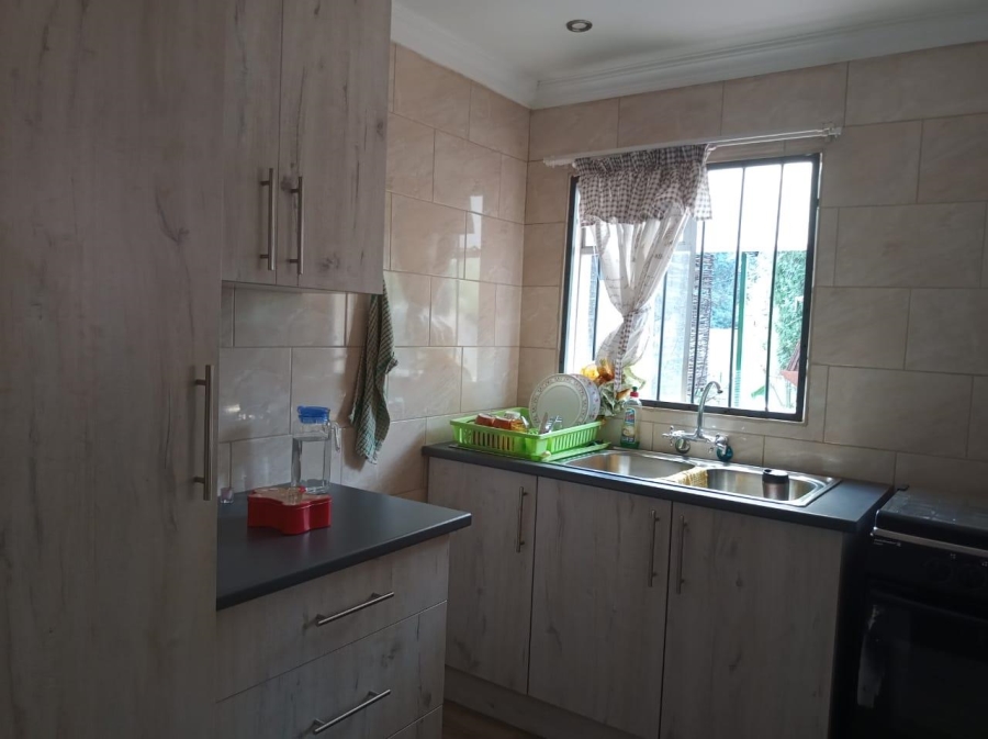To Let 1 Bedroom Property for Rent in Pretoria Gardens Gauteng