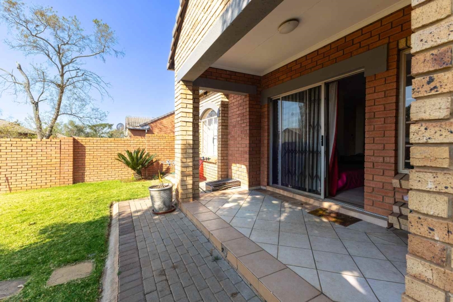 3 Bedroom Property for Sale in Equestria Gauteng