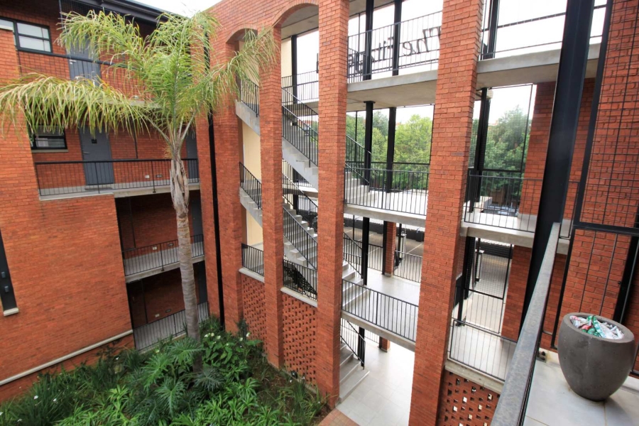 To Let 1 Bedroom Property for Rent in Melrose North Gauteng