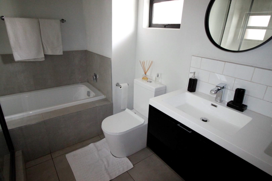 To Let 1 Bedroom Property for Rent in Melrose North Gauteng