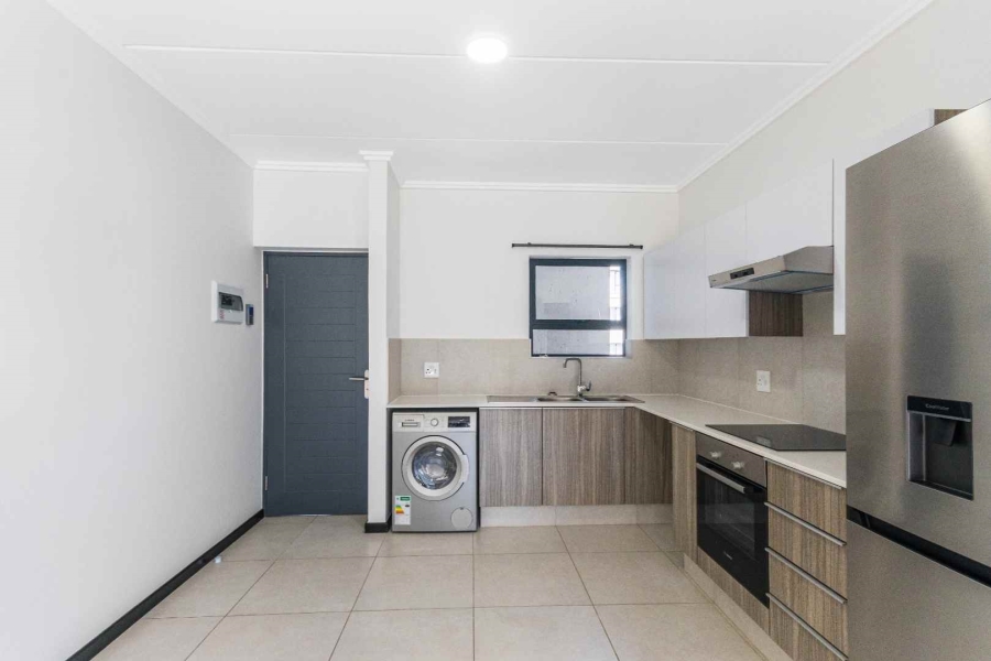 To Let 2 Bedroom Property for Rent in Fourways Gauteng