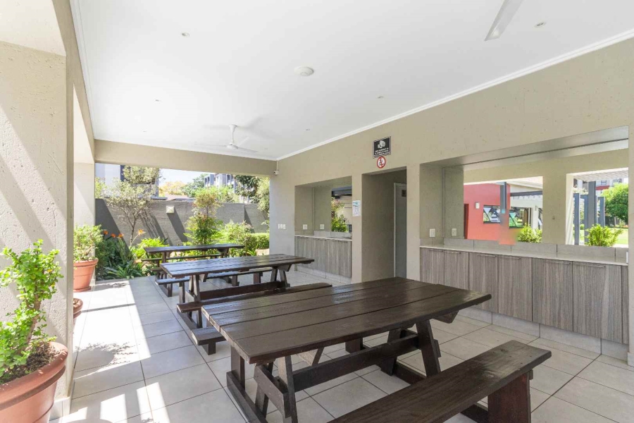 To Let 2 Bedroom Property for Rent in Fourways Gauteng