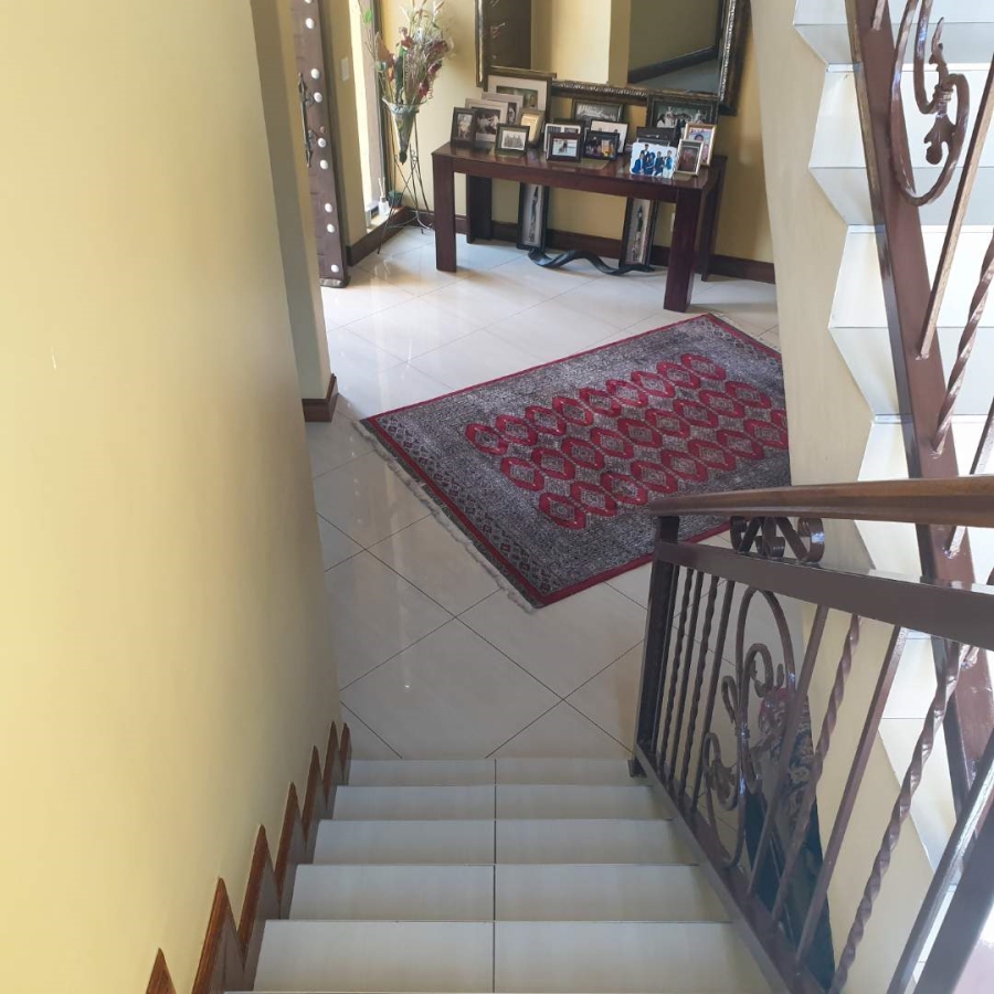 To Let 5 Bedroom Property for Rent in Silver Lakes Gauteng