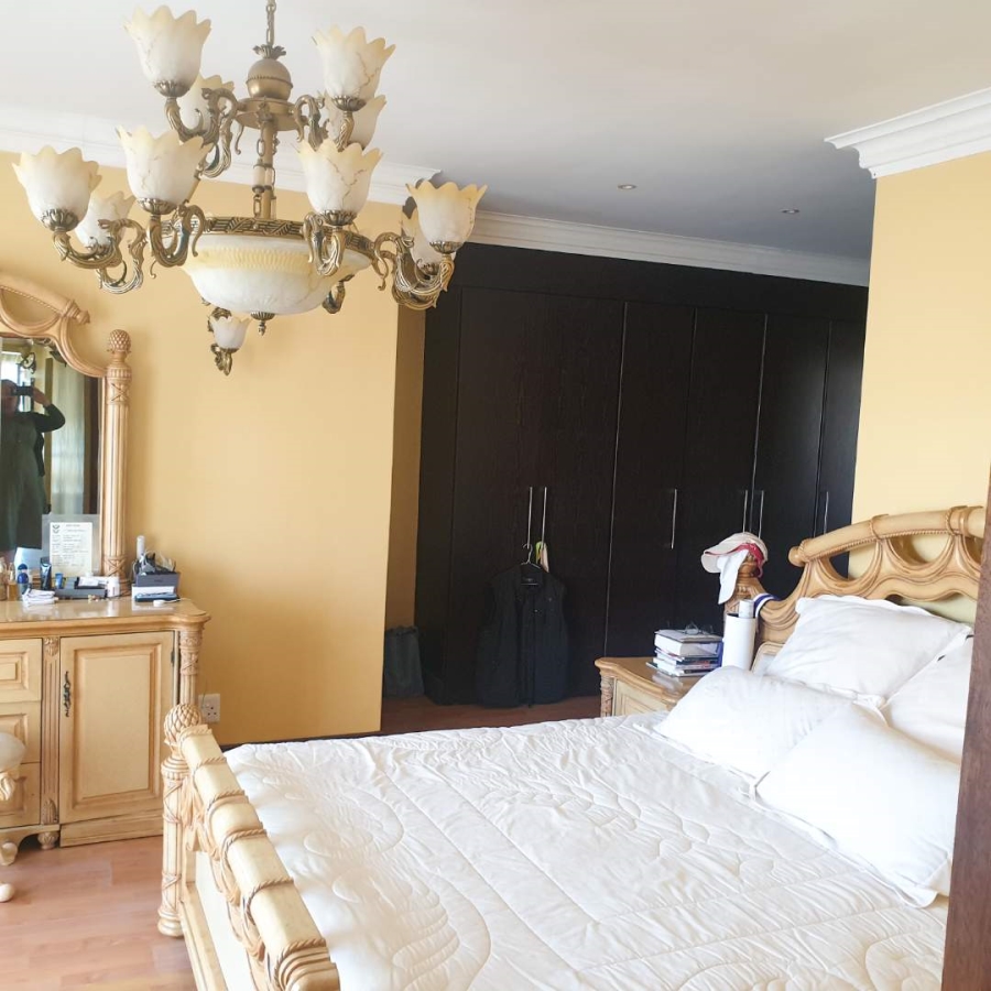 To Let 5 Bedroom Property for Rent in Silver Lakes Gauteng
