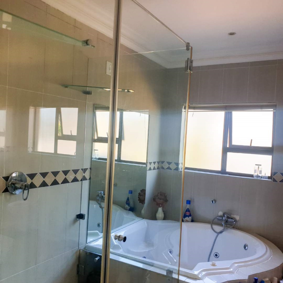 To Let 5 Bedroom Property for Rent in Silver Lakes Gauteng