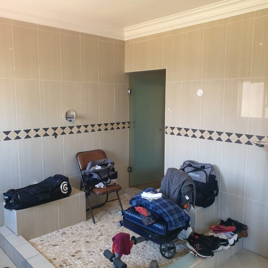 To Let 5 Bedroom Property for Rent in Silver Lakes Gauteng