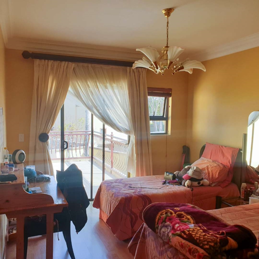 To Let 5 Bedroom Property for Rent in Silver Lakes Gauteng