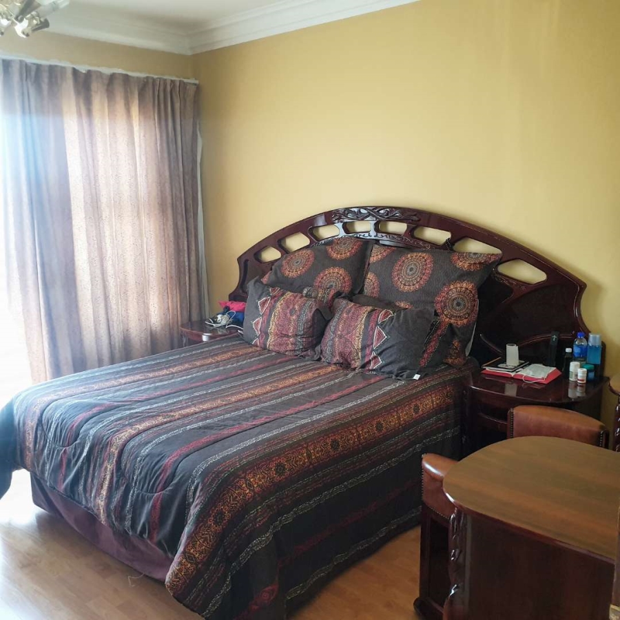 To Let 5 Bedroom Property for Rent in Silver Lakes Gauteng