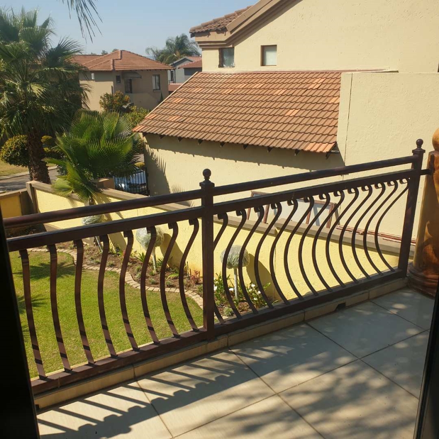 To Let 5 Bedroom Property for Rent in Silver Lakes Gauteng