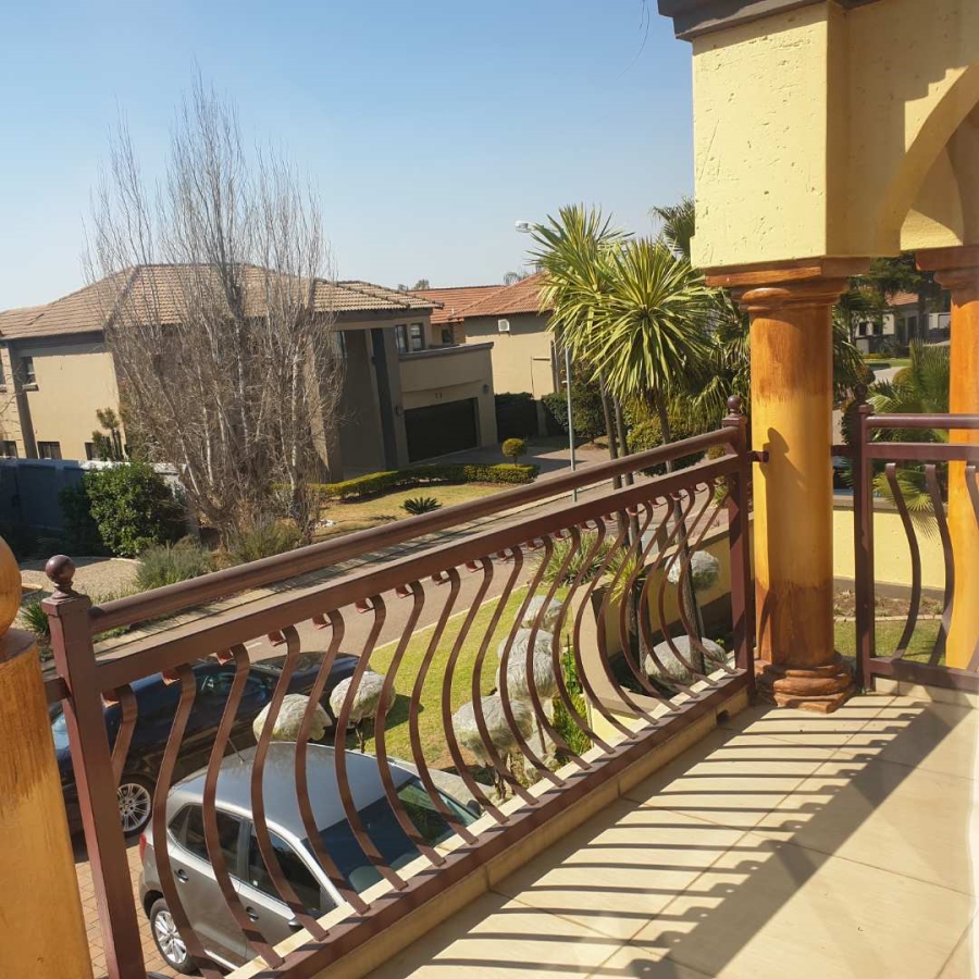 To Let 5 Bedroom Property for Rent in Silver Lakes Gauteng