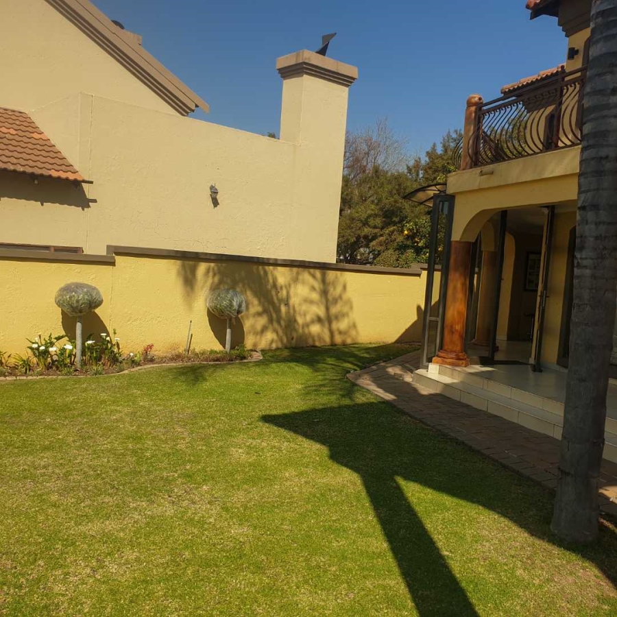To Let 5 Bedroom Property for Rent in Silver Lakes Gauteng