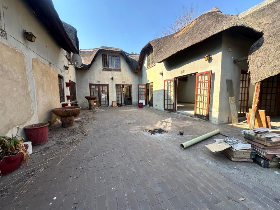 5 Bedroom Property for Sale in Brackenhurst Gauteng