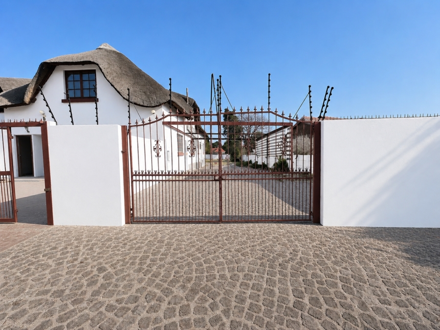 5 Bedroom Property for Sale in Brackenhurst Gauteng