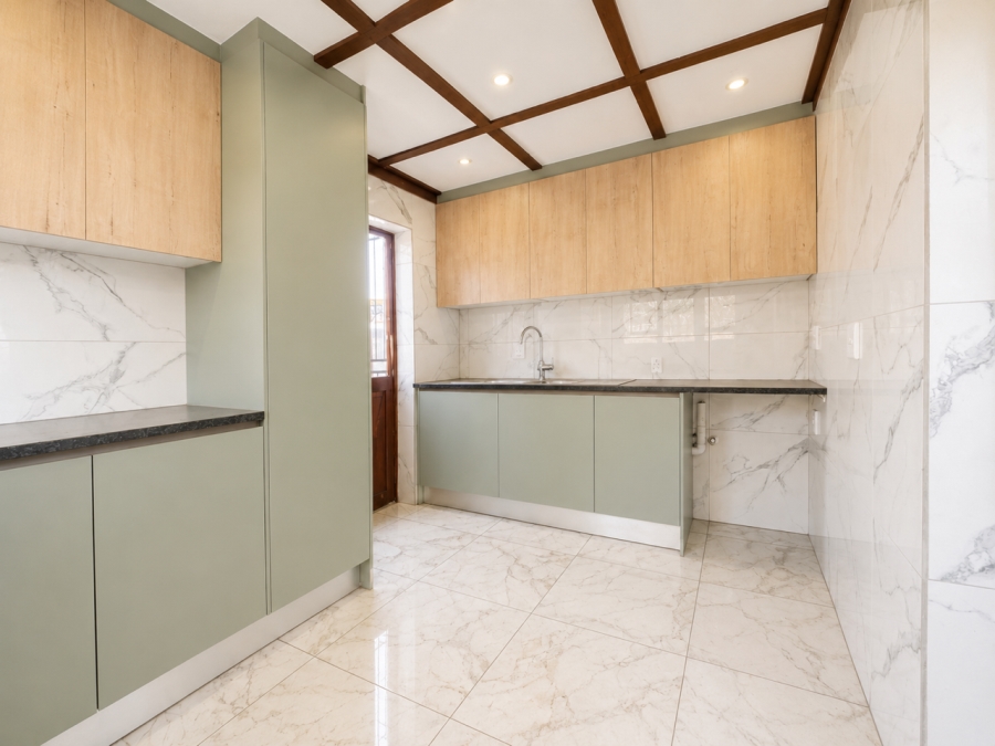 5 Bedroom Property for Sale in Brackenhurst Gauteng