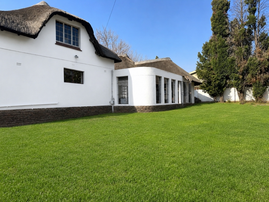 5 Bedroom Property for Sale in Brackenhurst Gauteng