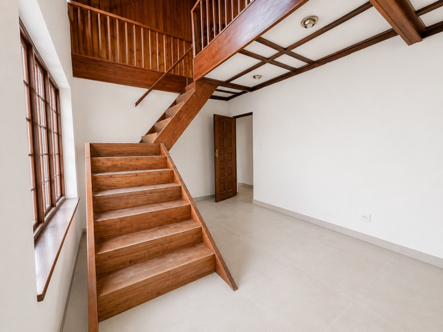 5 Bedroom Property for Sale in Brackenhurst Gauteng