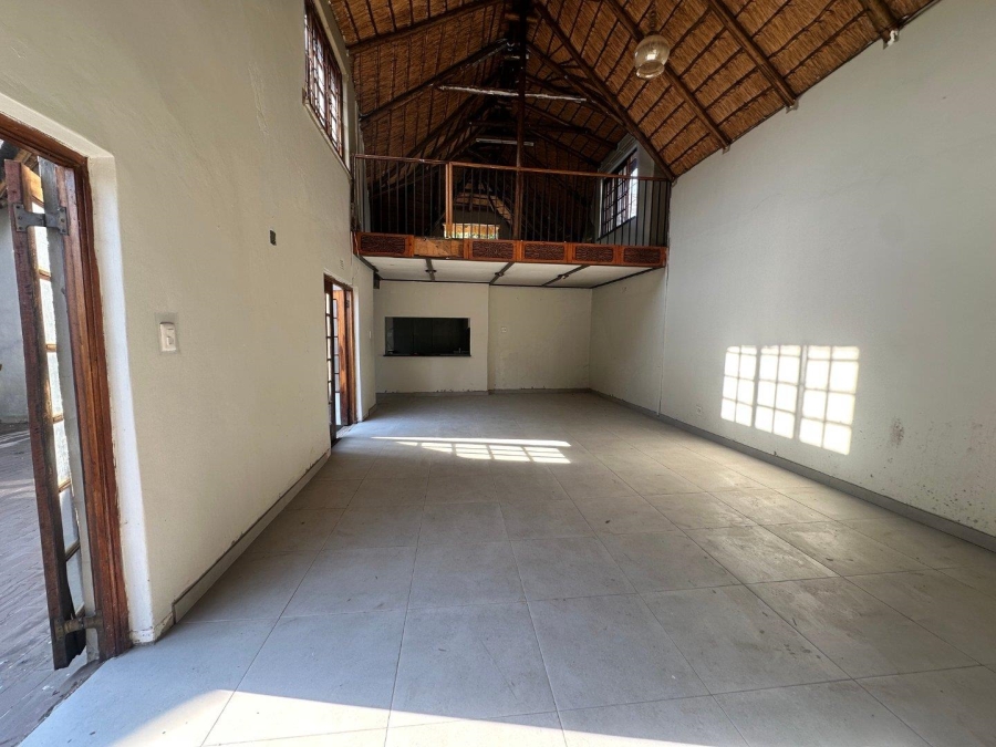 5 Bedroom Property for Sale in Brackenhurst Gauteng