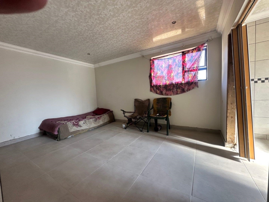 5 Bedroom Property for Sale in Brackenhurst Gauteng