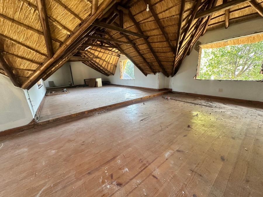 5 Bedroom Property for Sale in Brackenhurst Gauteng
