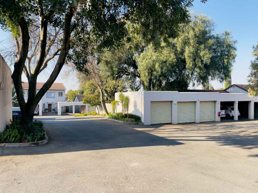 2 Bedroom Property for Sale in Weltevreden A H Gauteng