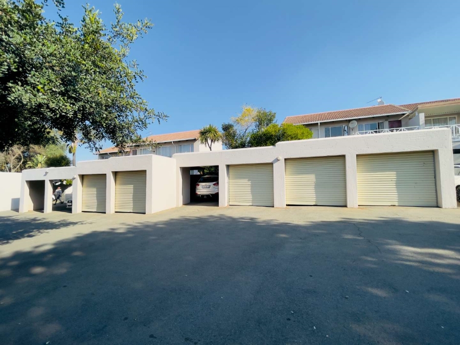 2 Bedroom Property for Sale in Weltevreden A H Gauteng