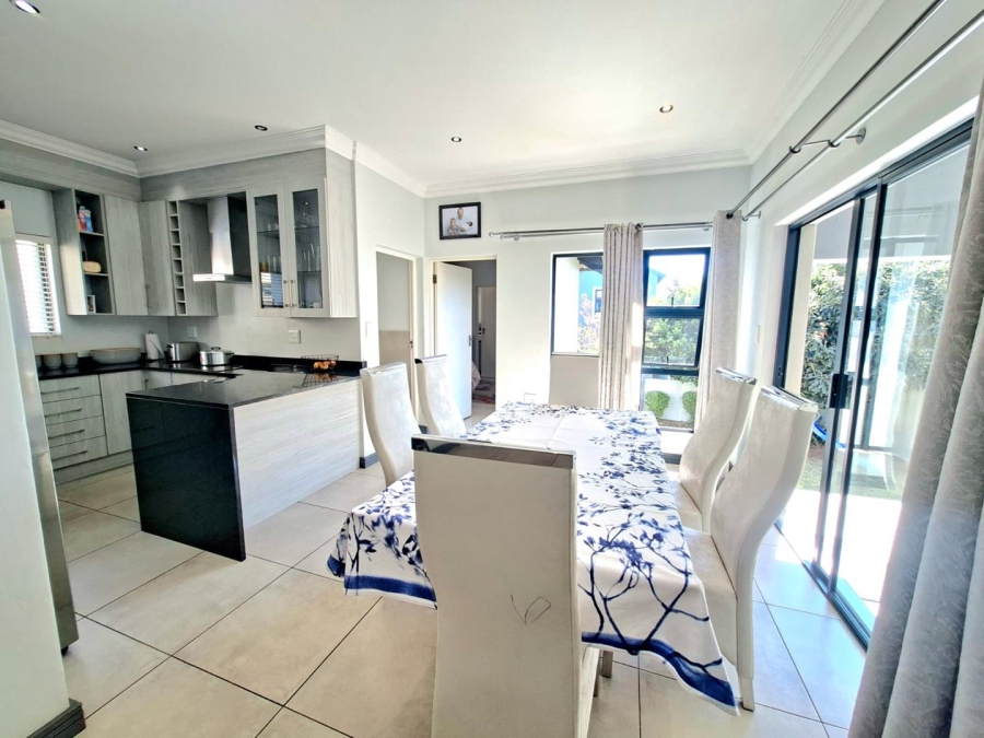 4 Bedroom Property for Sale in Pinehaven Gauteng
