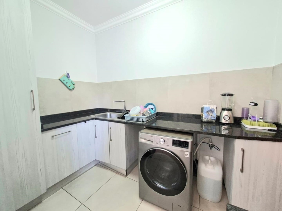 4 Bedroom Property for Sale in Pinehaven Gauteng
