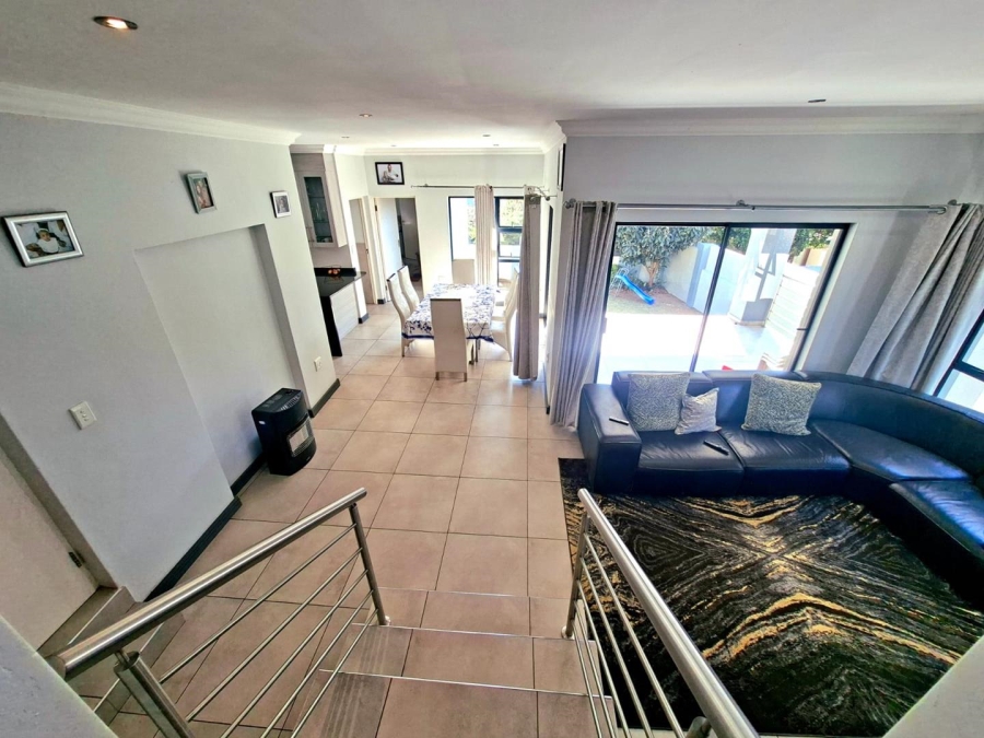 4 Bedroom Property for Sale in Pinehaven Gauteng