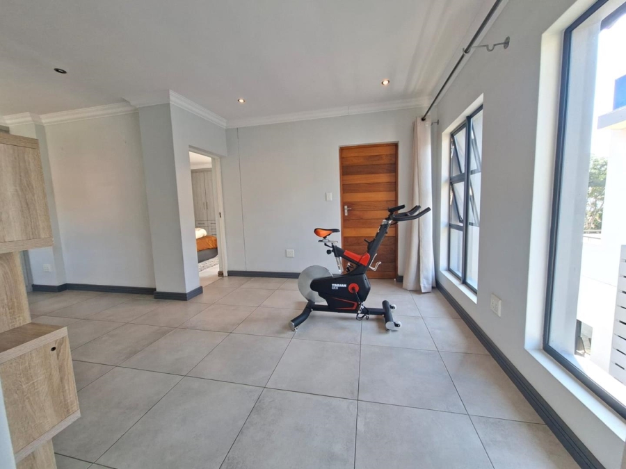 4 Bedroom Property for Sale in Pinehaven Gauteng
