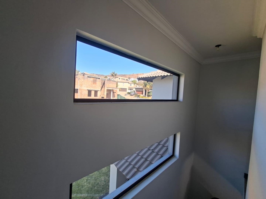 4 Bedroom Property for Sale in Pinehaven Gauteng