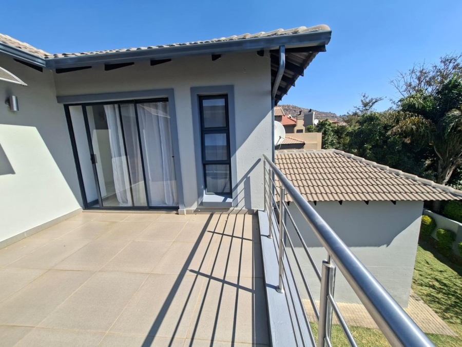 4 Bedroom Property for Sale in Pinehaven Gauteng