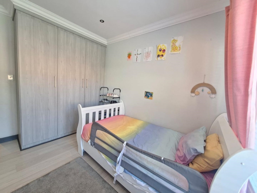 4 Bedroom Property for Sale in Pinehaven Gauteng