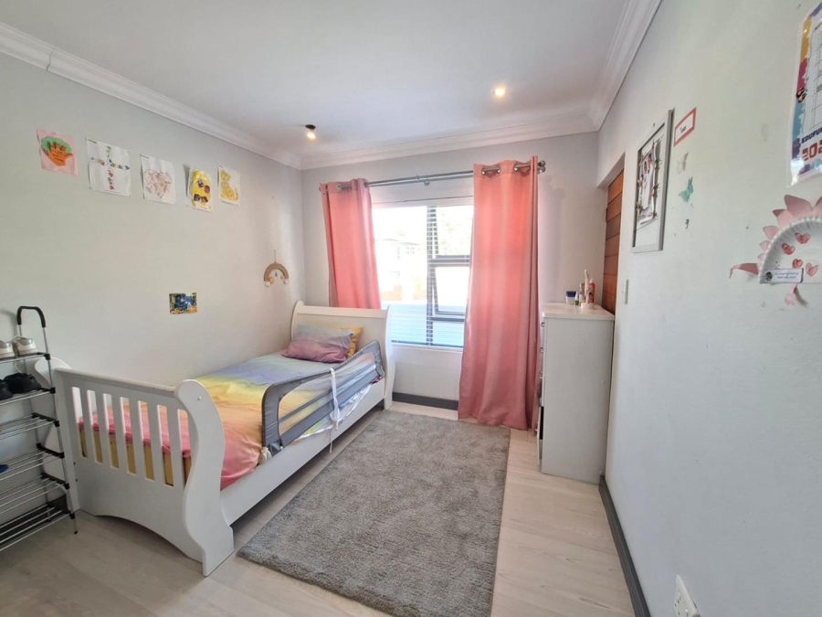4 Bedroom Property for Sale in Pinehaven Gauteng