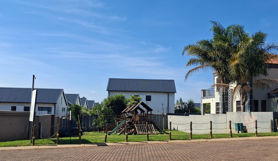 4 Bedroom Property for Sale in Pinehaven Gauteng