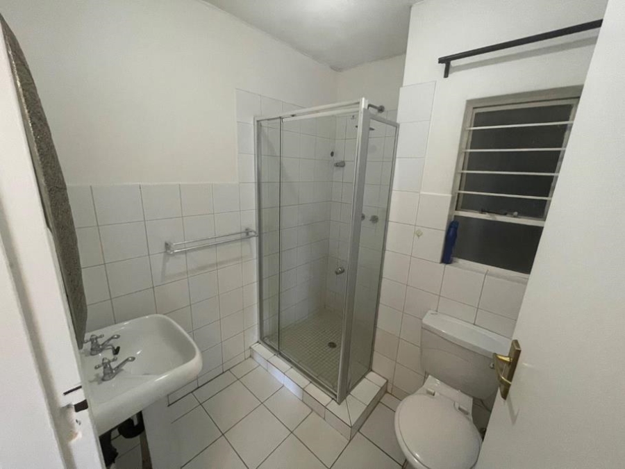 To Let 2 Bedroom Property for Rent in Lonehill Gauteng