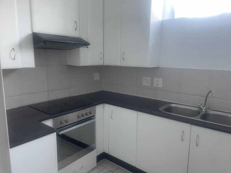 To Let 2 Bedroom Property for Rent in Illovo Gauteng