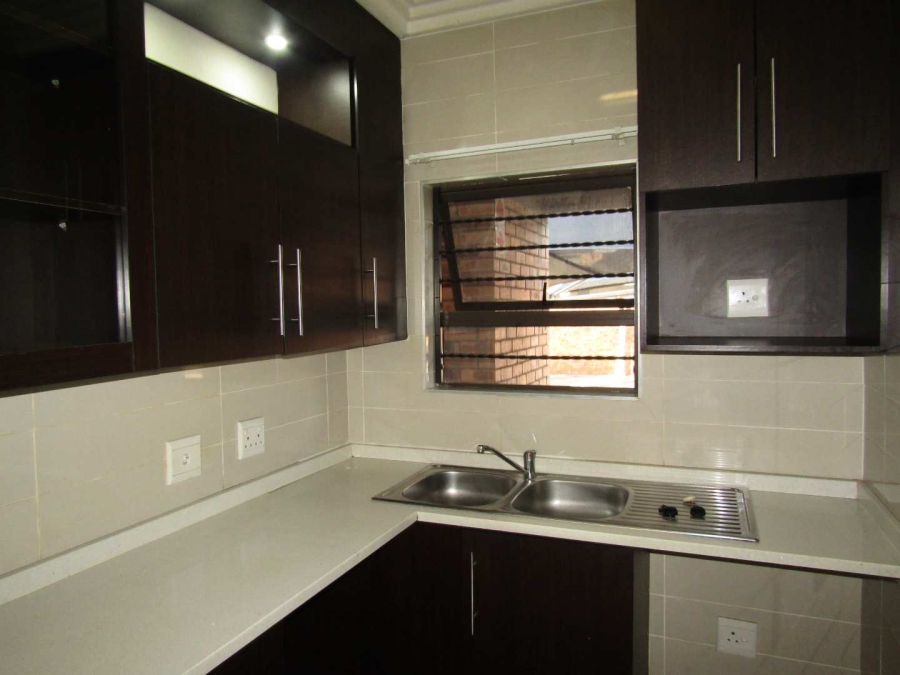 2 Bedroom Property for Sale in Ravenswood Gauteng